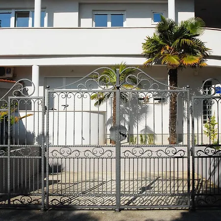 Apartman Klara *