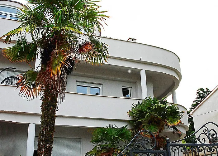 Klara Apartman Póla